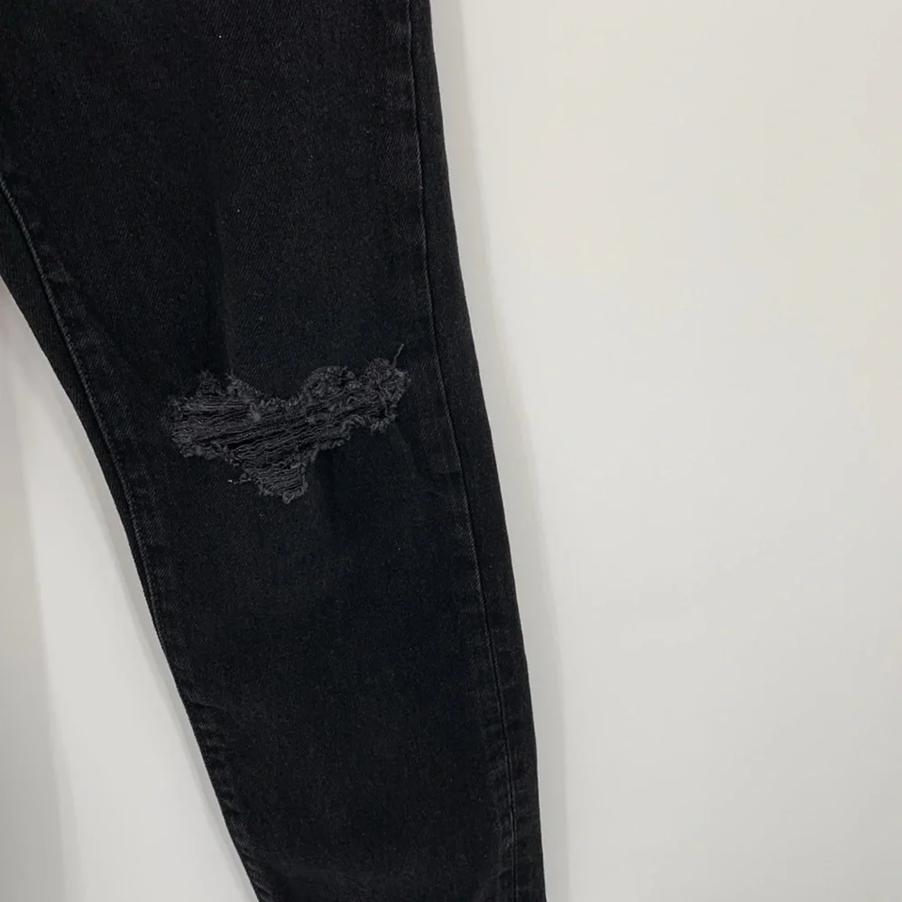 Current Elliott Boyfriend jeans denim Onyx black distressed shredded knee new 23